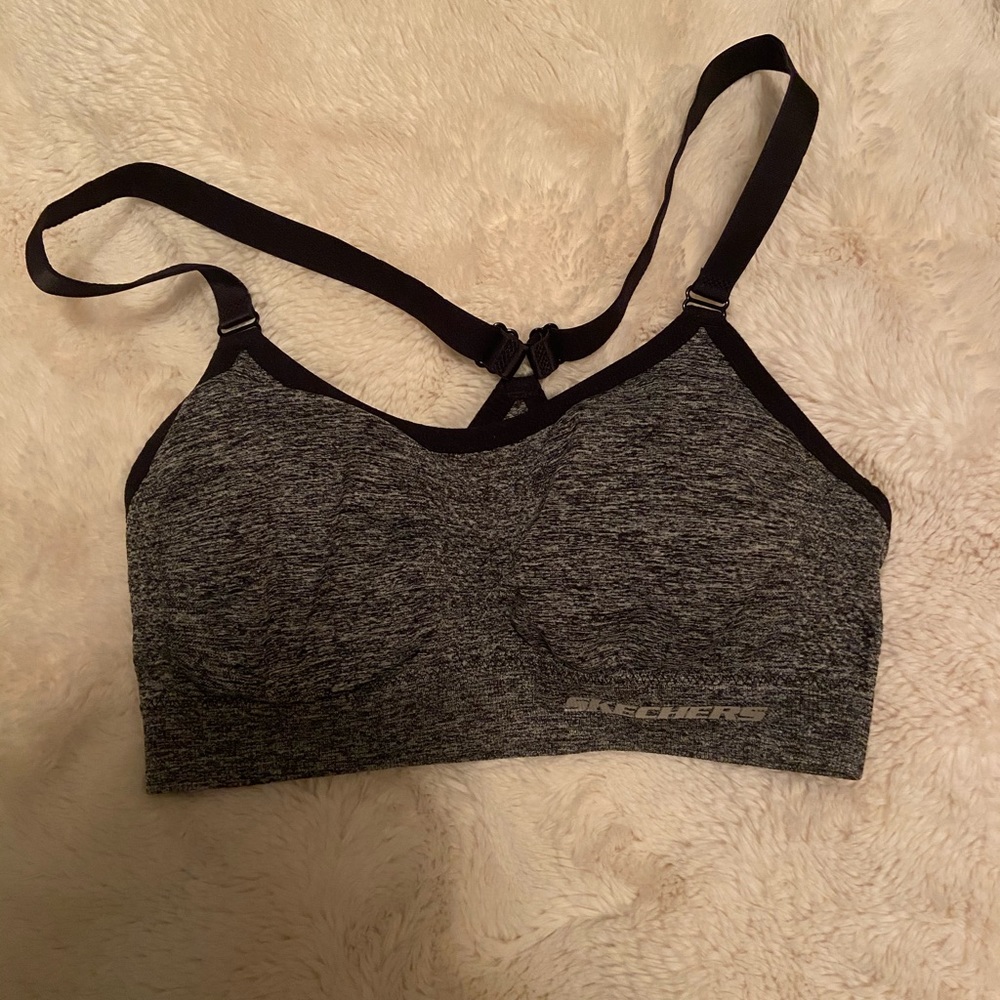 sports bra